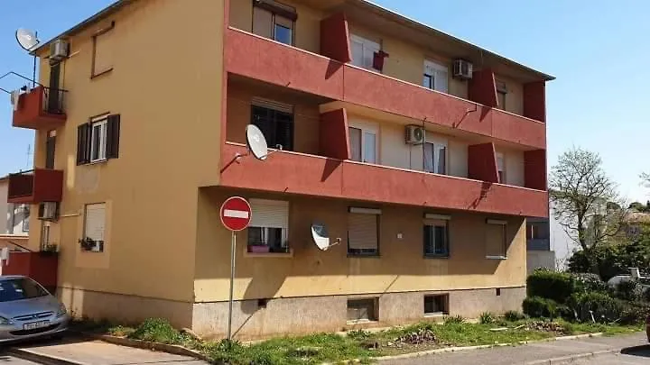 Apartman Hana Pula 0*,  Croatia