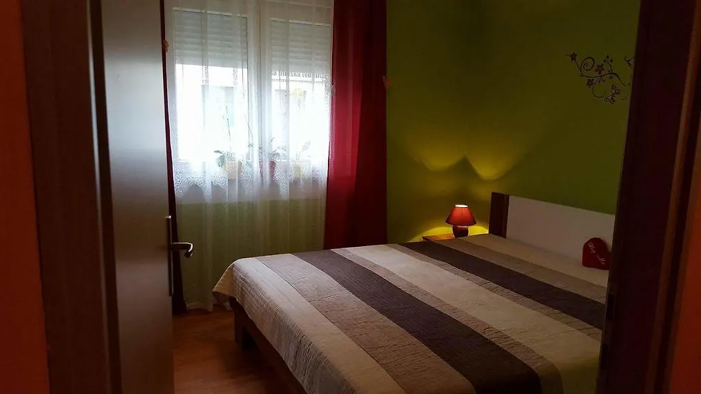 Apartman Hana Pula 0*,  Croatia