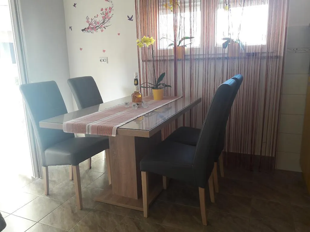 Apartman Hana Pula Apartment